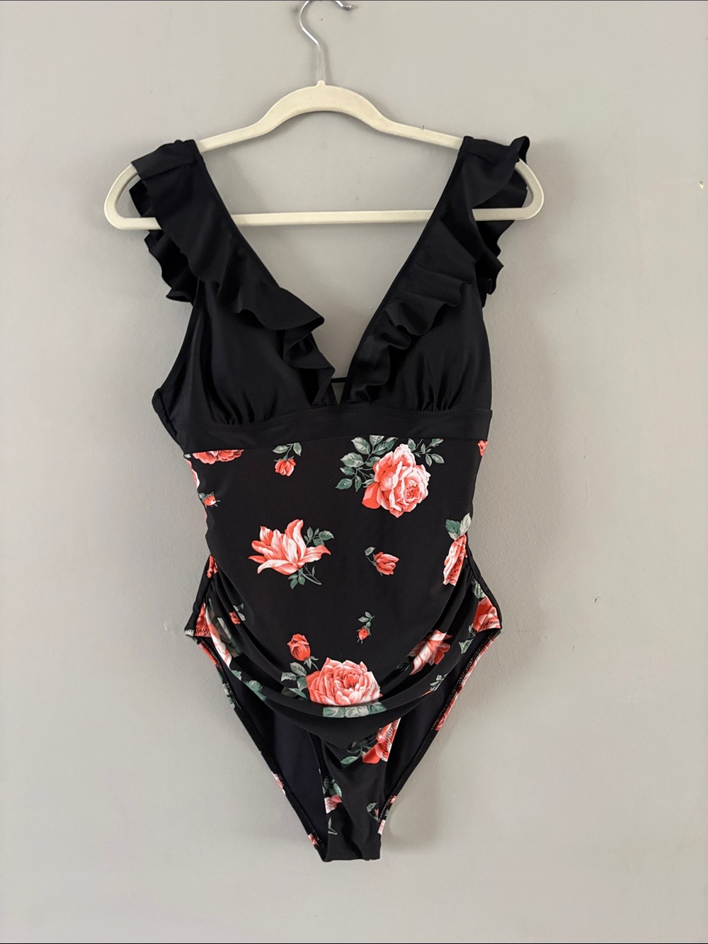 Cupshe Black Floral Ruffle Plung One-Piece Swimsuit